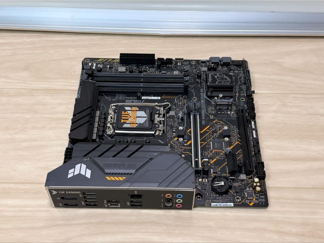 ASUS TUF GAMING B660M-PLUS D4 マザーボード ATX