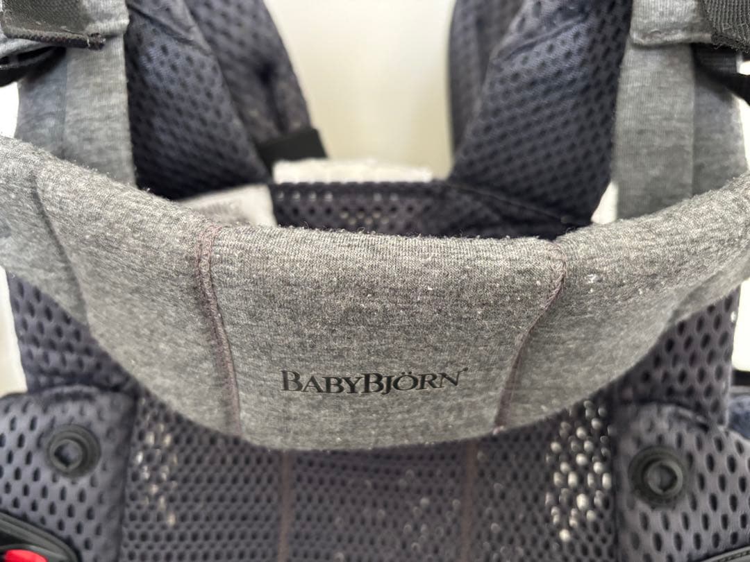 BabyBjorn 抱っこ紐 メッシュ　ハーモニー