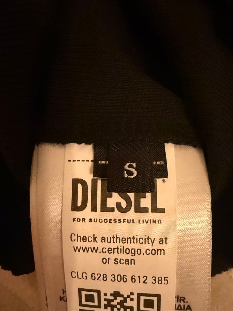 DIESEL トップス