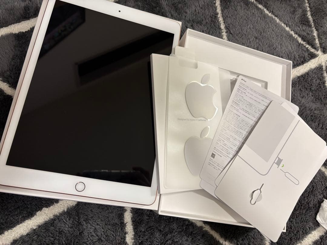 iPad (第8世代) 32GB ゴールド バッテリー良好
