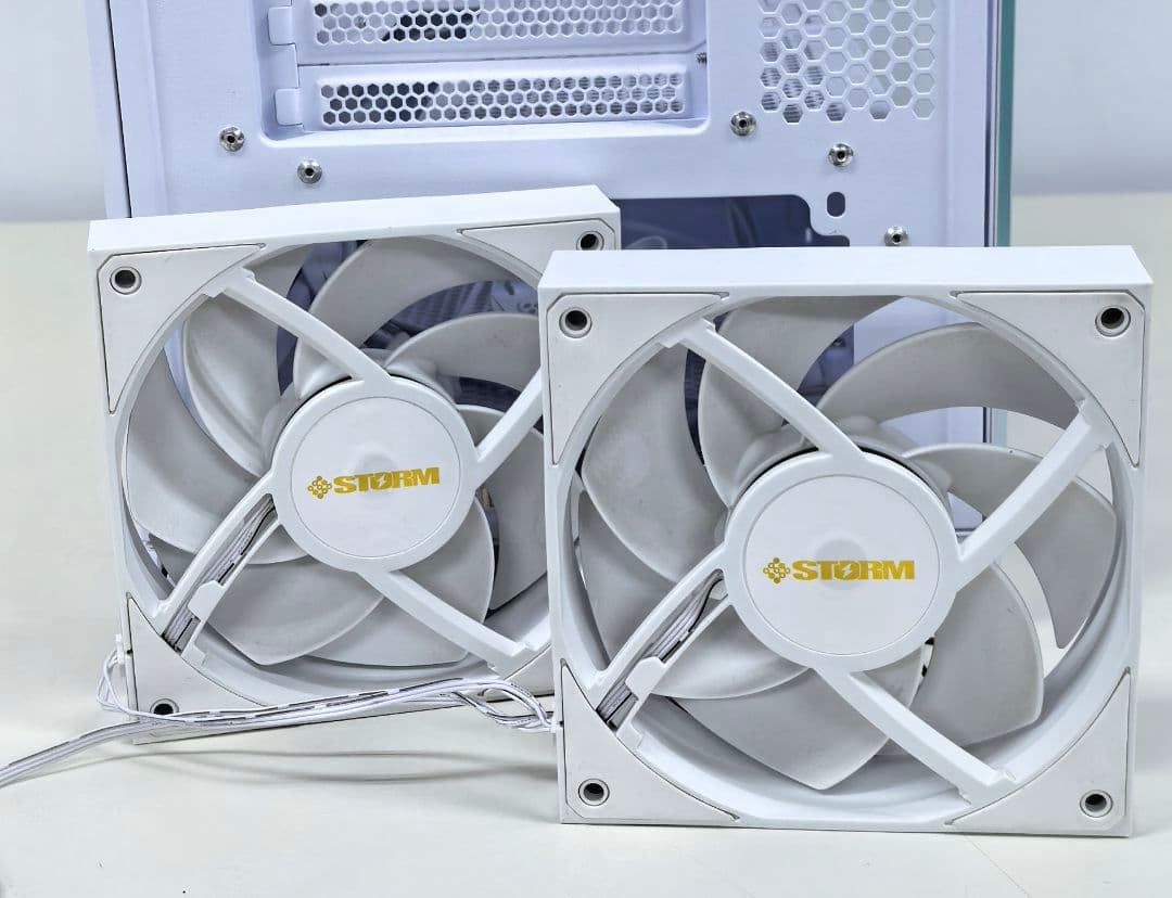 ホワイト ガラス PCケース
