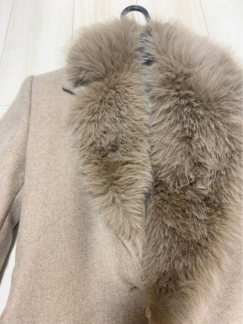 ZARA ファー付きベージュロングコート