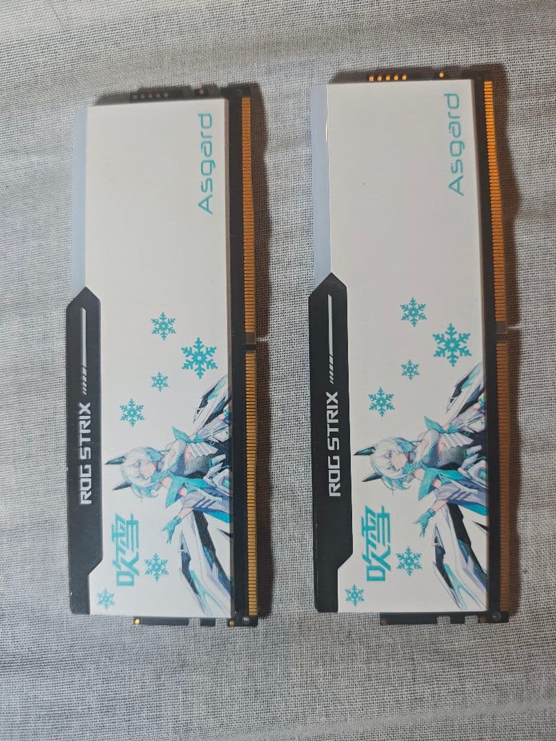 ROG DDR5 6400 CL32 × Asgardコラボデザインのメモリ