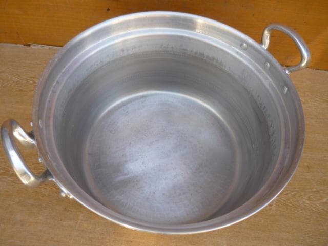 両手鍋・木蓋付き　業務用　アルミ製　料理鍋　美品