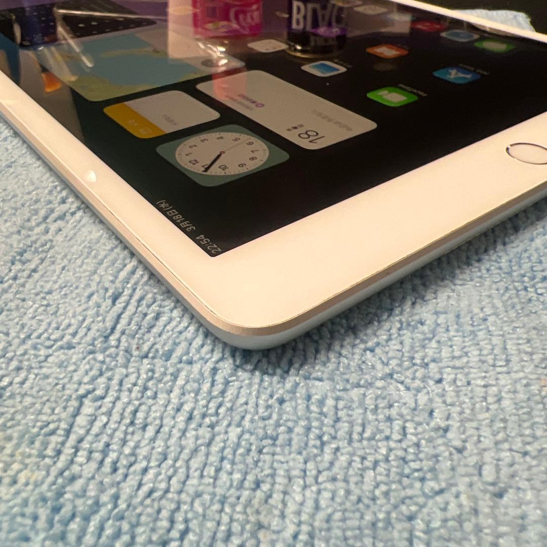 Apple iPad (第7世代) シルバー 32GB 本体