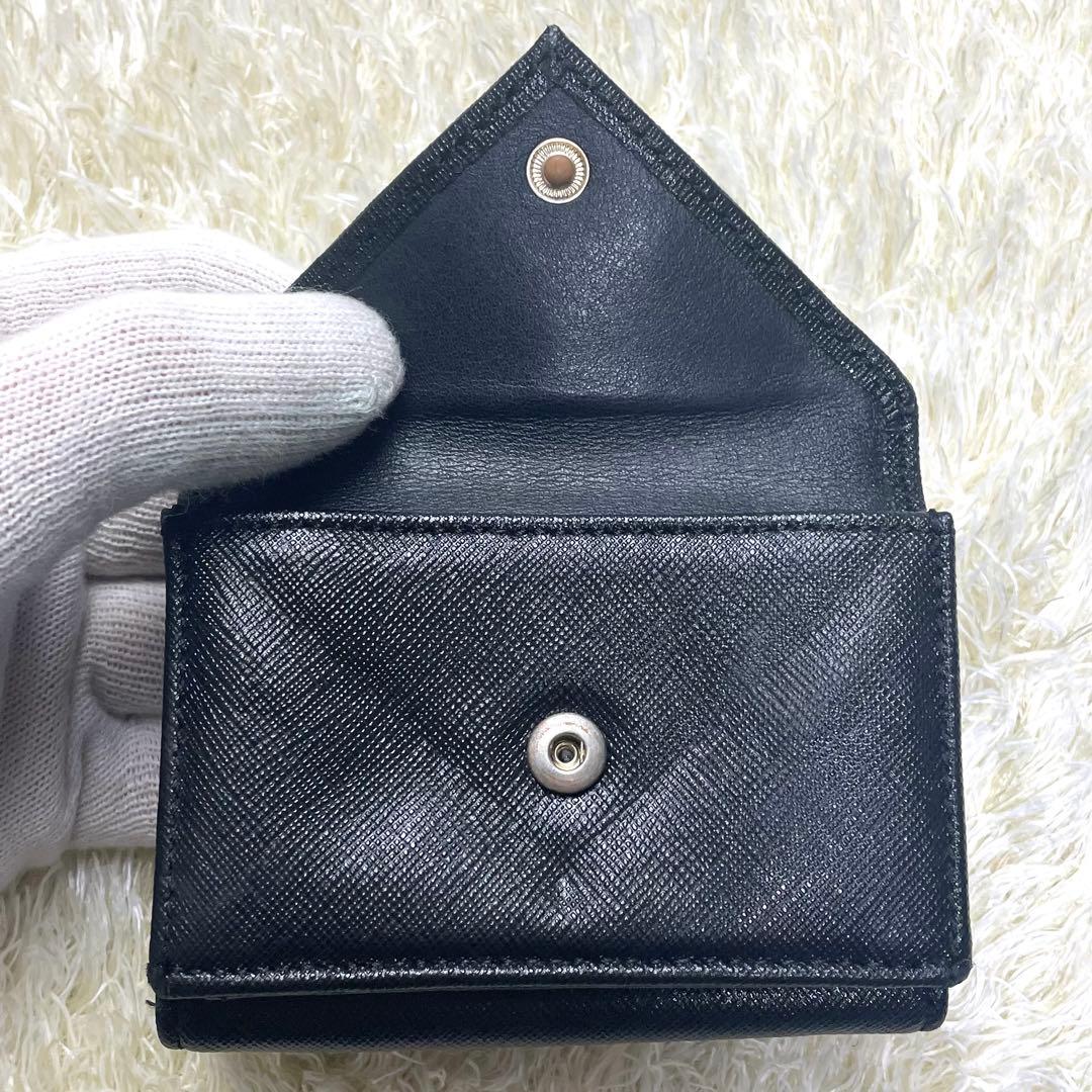 ヴィヴィアンウエストウッド 折財布 ブラック 三つ折り財布 レター型