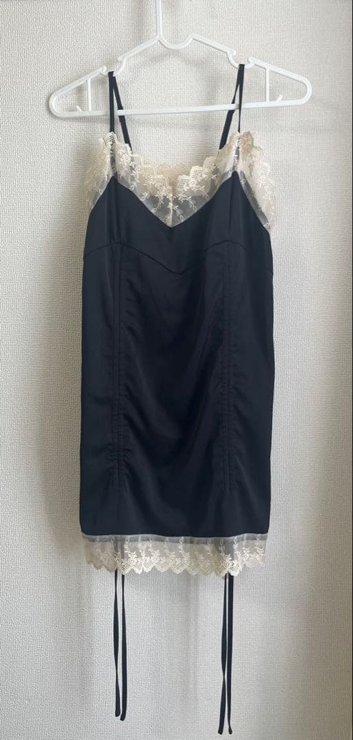【最終値下げ】PELLICULE satin gather mini op 黒