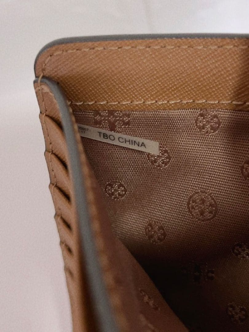 トリーバーチ　TORY BURCH 折り財布　ブラウン　未使用に近い