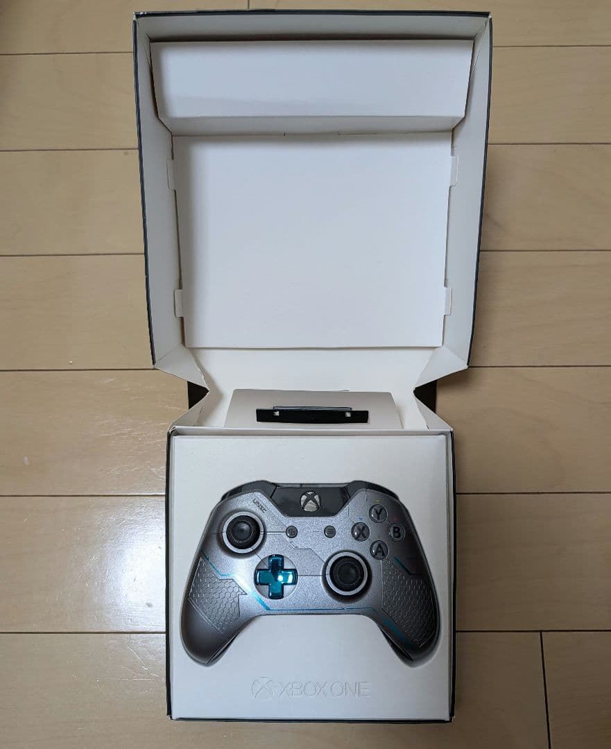 XBOXワイヤレス コントローラー Halo 5 Guardians