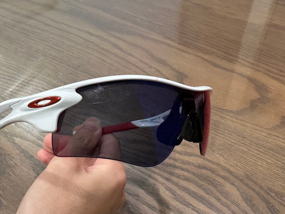 Oakley スポーツサングラス ホワイト/レッド ケース付き