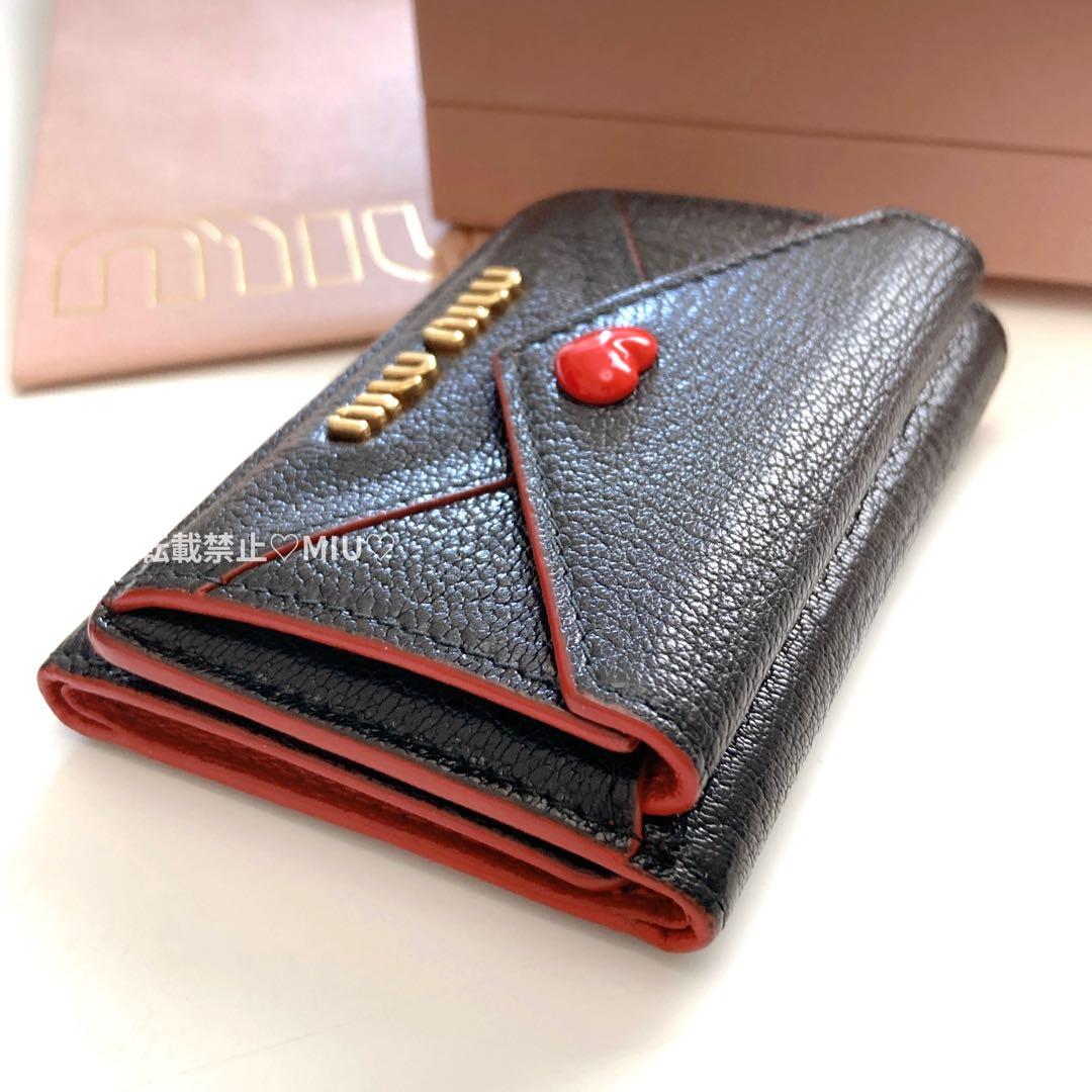 み*様 【美品】miumiu マドラス ラブ ラブレター 三つ折り 財布 ハート