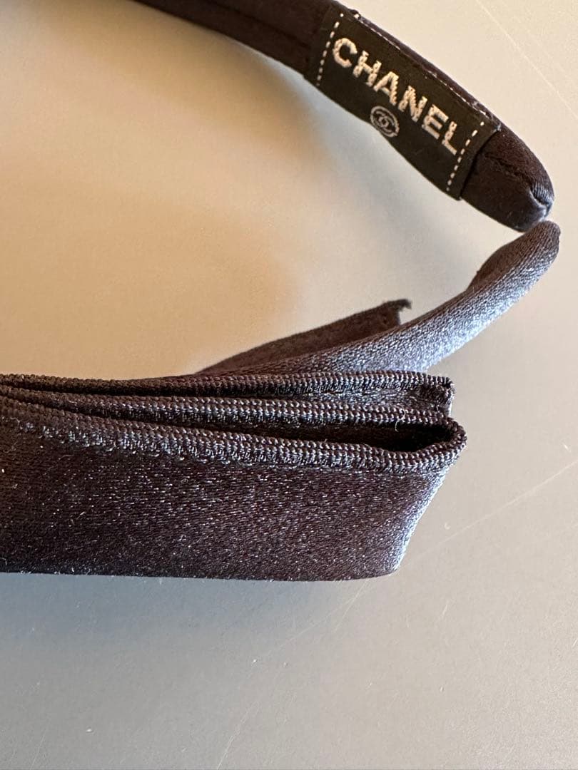 CHANEL ブラックサイドリボン付きヘアバンド