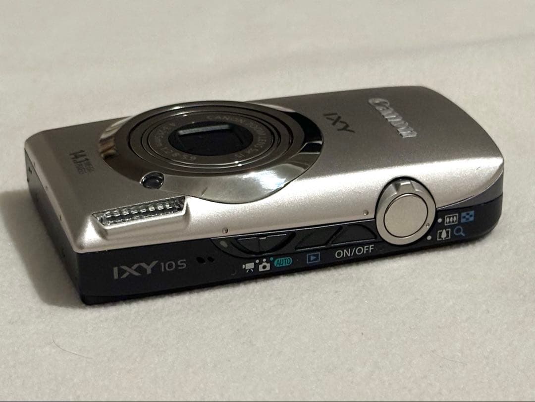 Canon IXY 10S シルバー デジタルカメラ 充電器 バッテリー