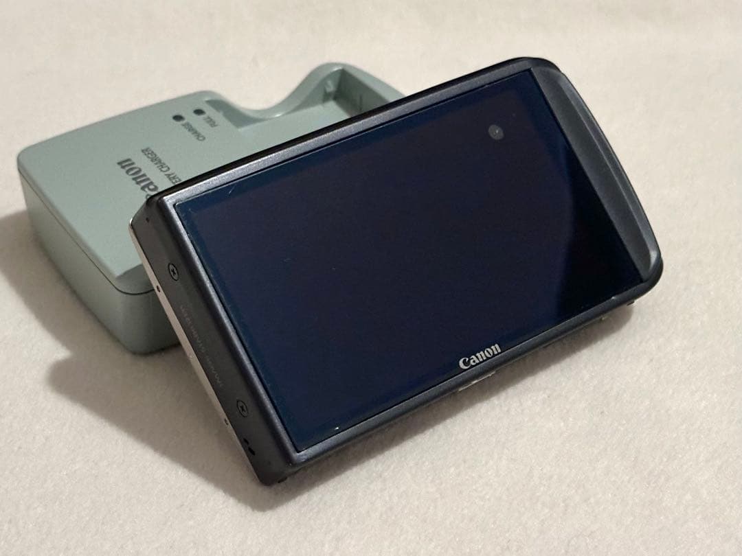Canon IXY 10S シルバー デジタルカメラ 充電器 バッテリー