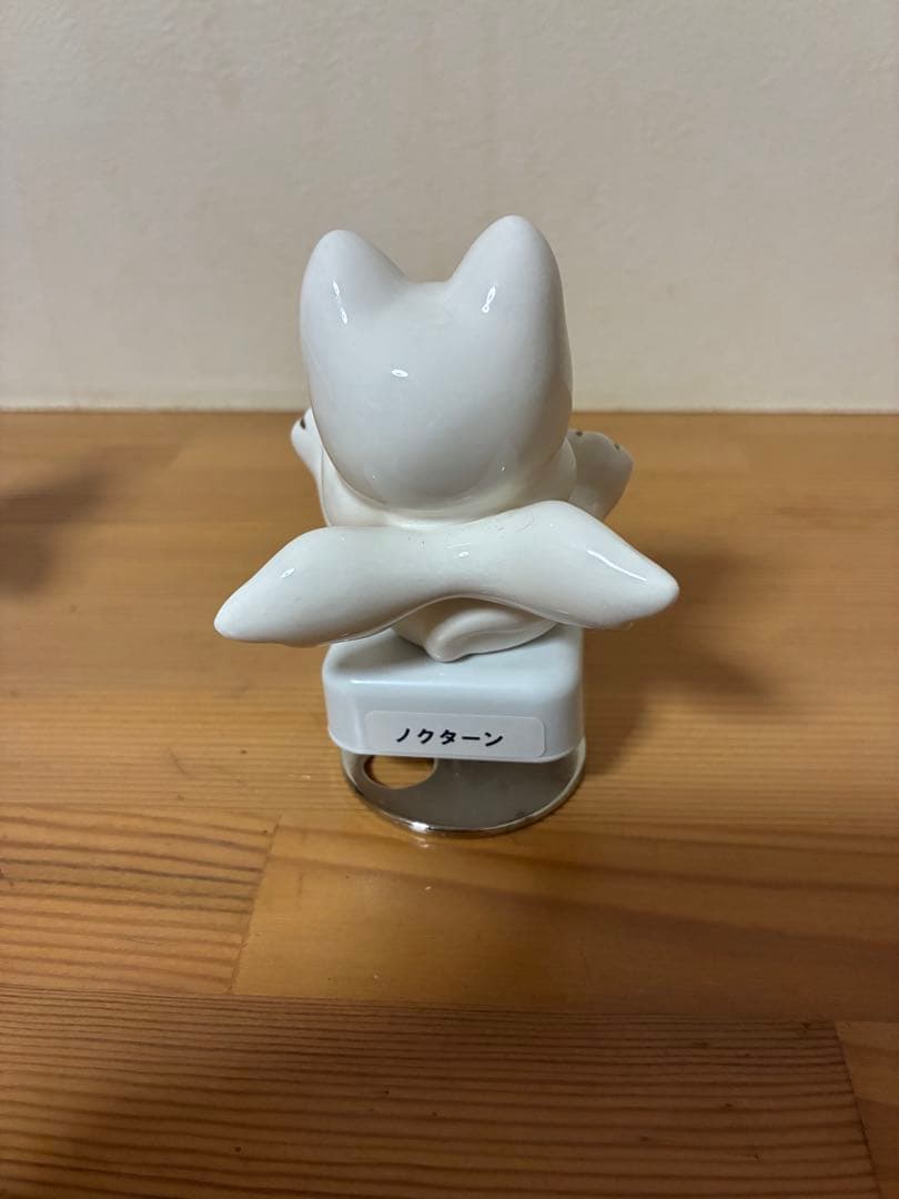 猫のオルゴール黒と白