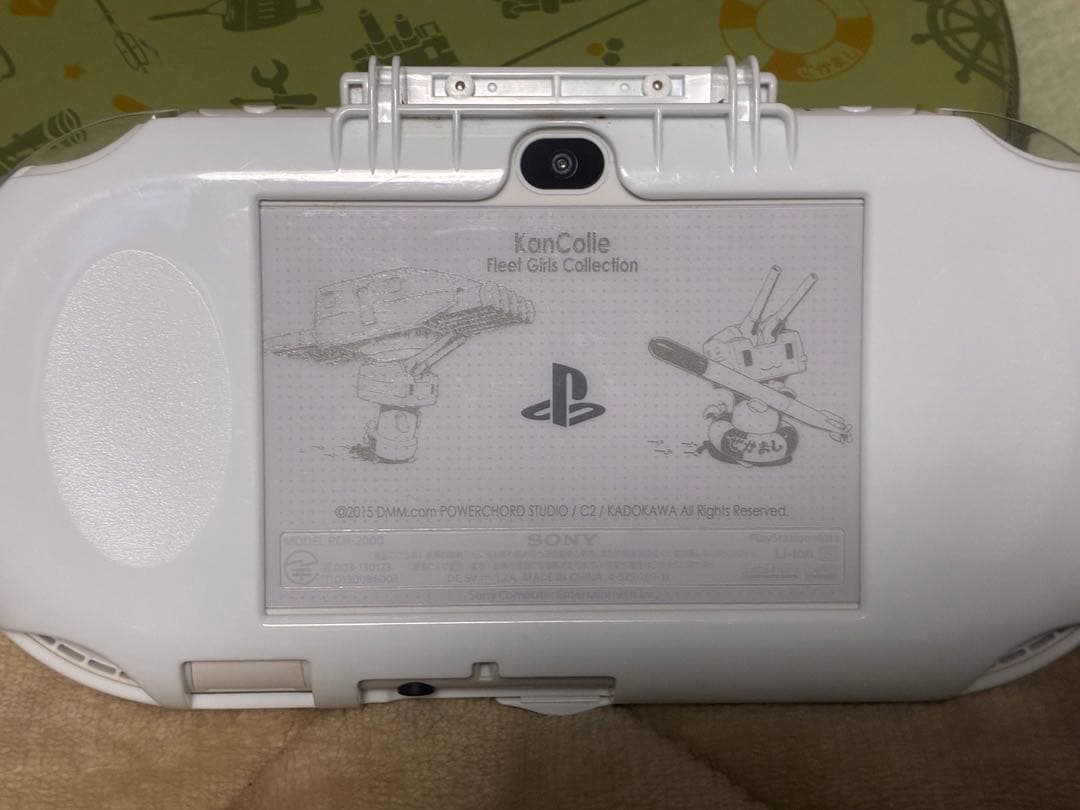 PSVITA PCH-2000 艦これモデル　ケース・ソフト付き