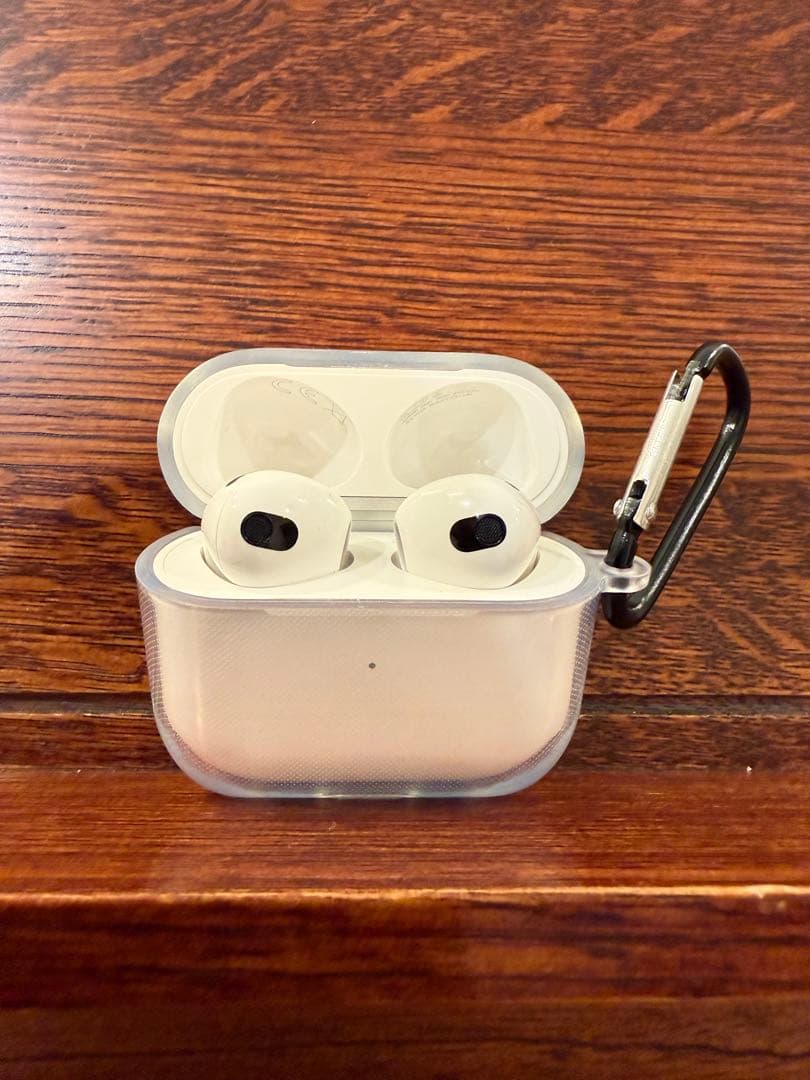 Apple AirPods (第3世代) ホワイト AirPods 3 ケース
