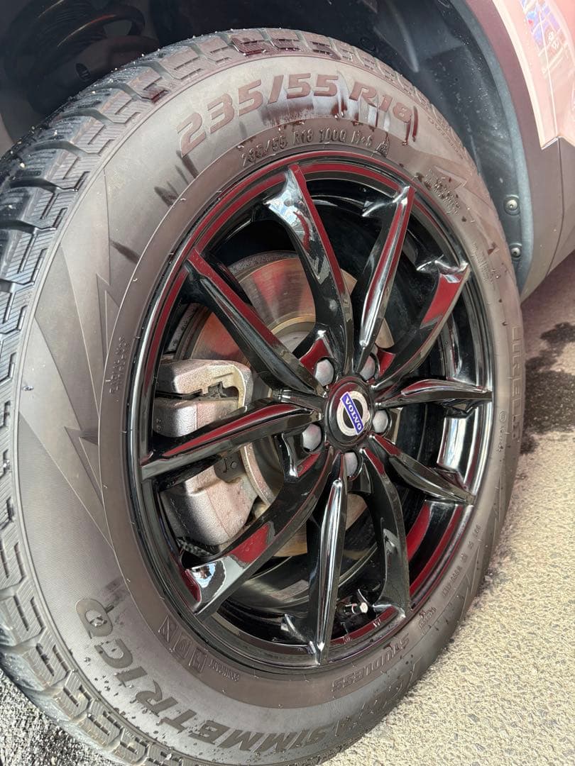 ボルボXC40スタッドレスタイヤ、送料込み