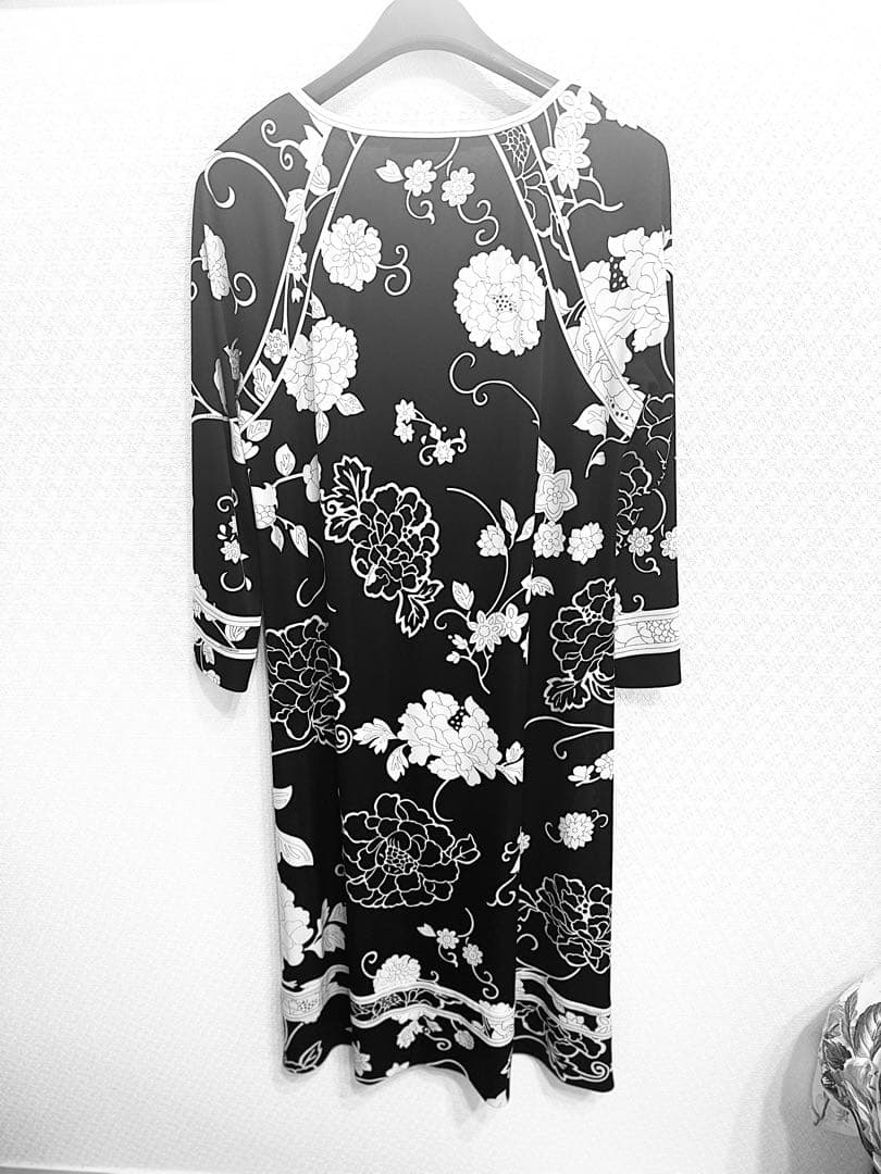 LEONARD FASHION 花柄長袖ひざ丈ワンピース