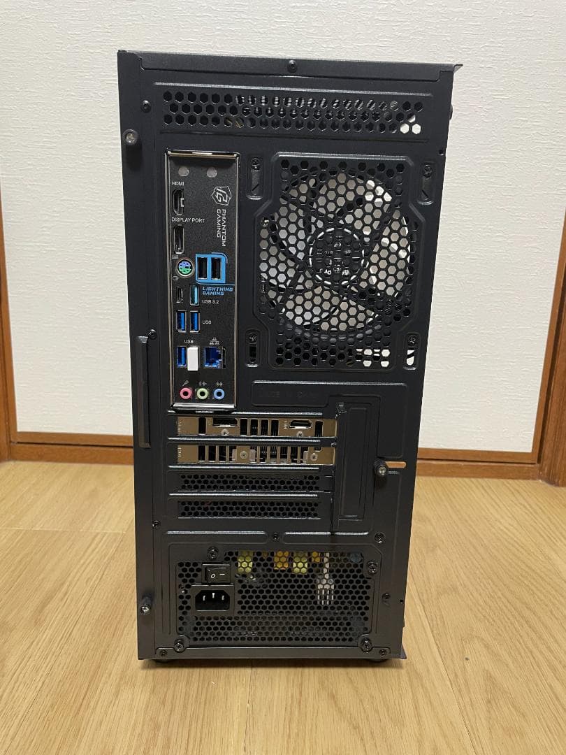 Windowsデスクトップ R7 3700X/B550M / RX6500/ 16GB / NVMe 512