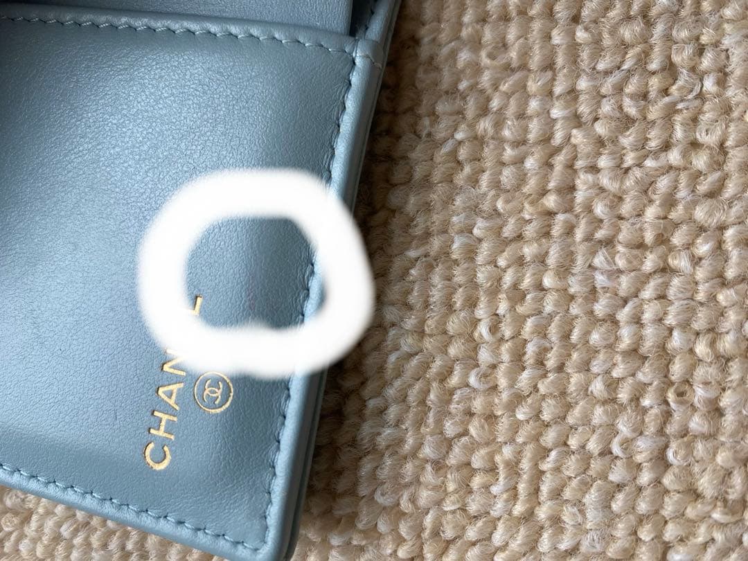 CHANEL 三つ折財布 水色
