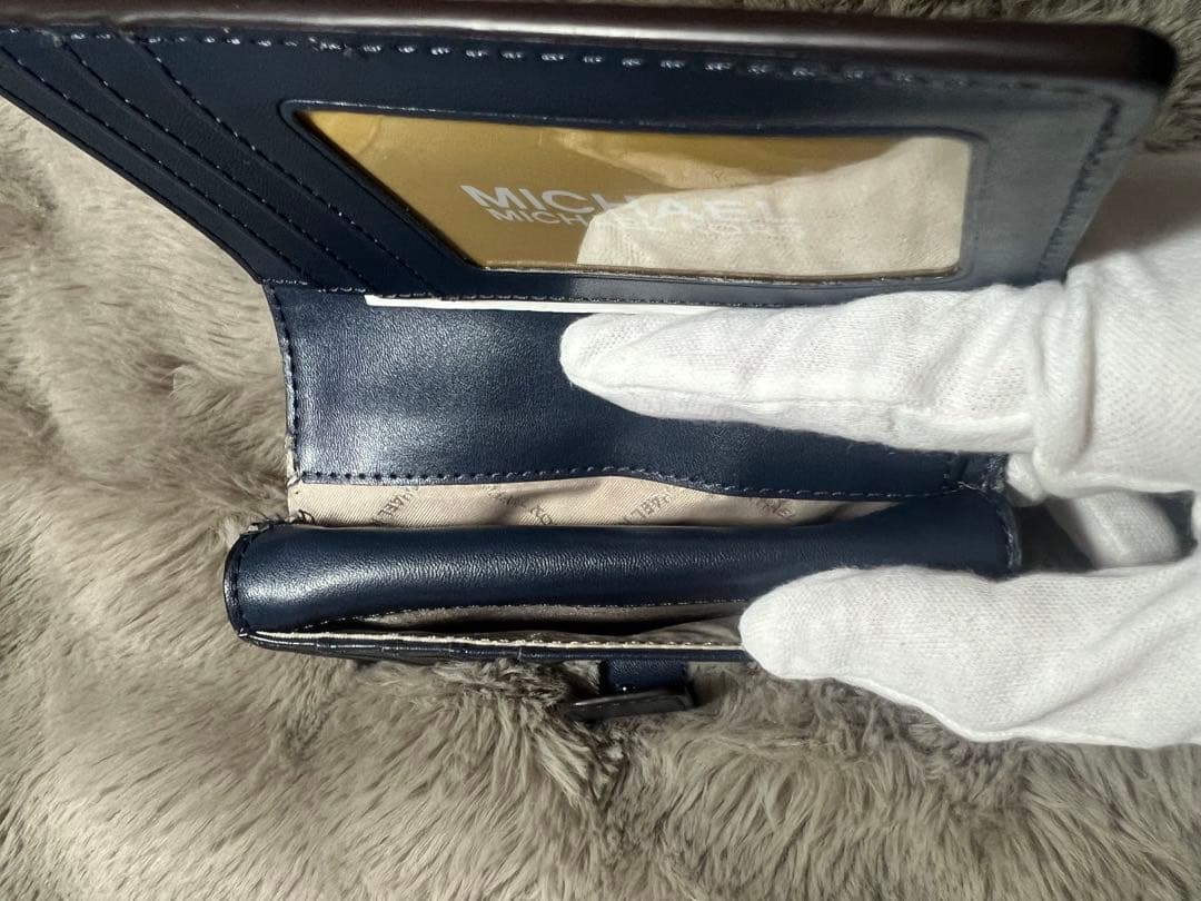 【期間限定値下げ中✨️】MICHAEL KORS 2つ折り 財布