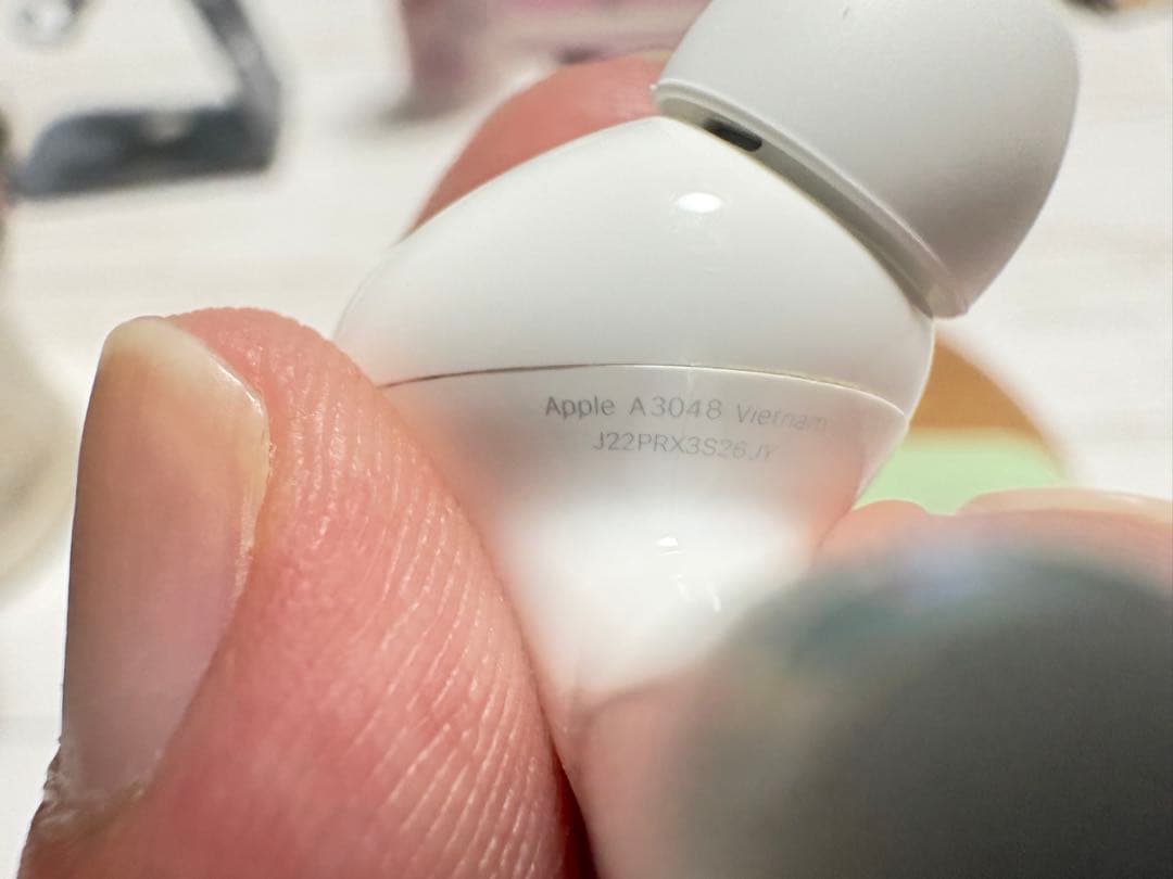 Apple AirPods Pro 2 ESRケース付き