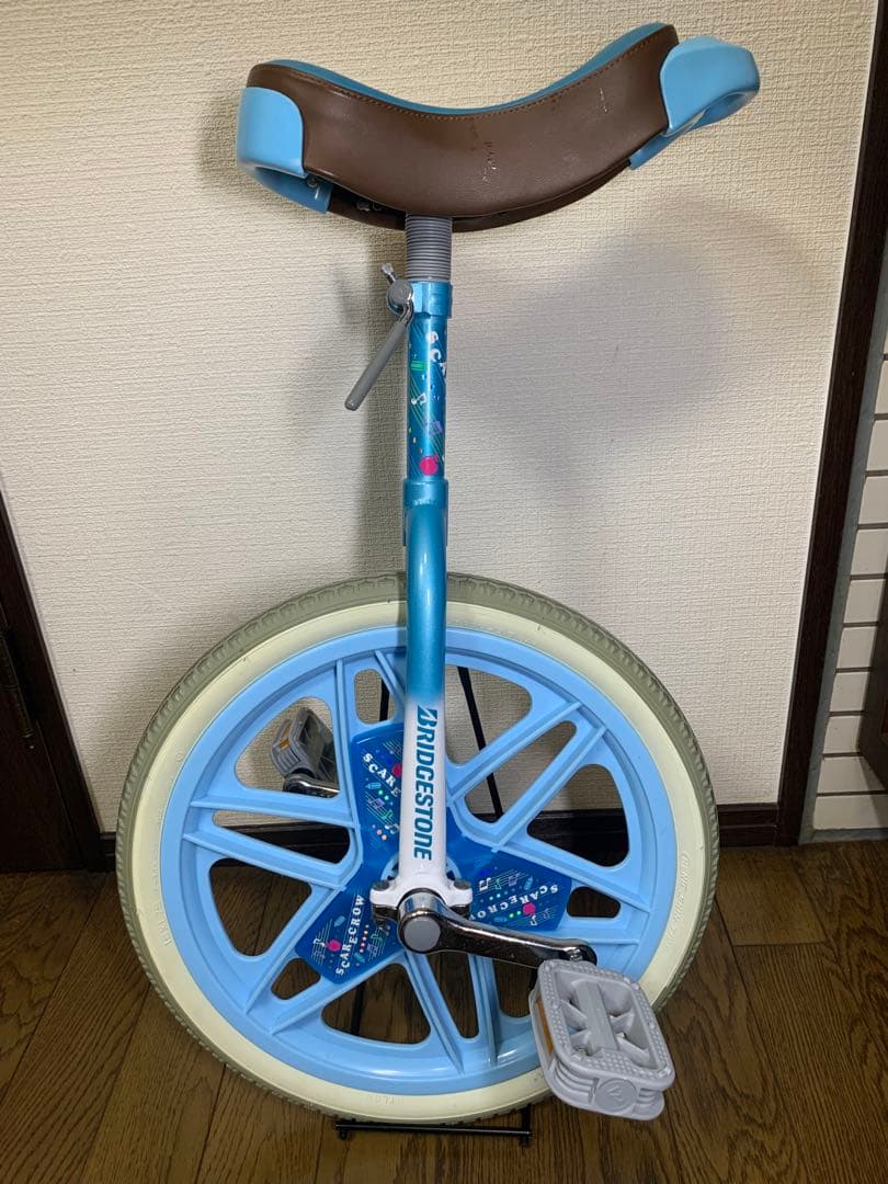 ブリヂストン 一輪車 18インチ スケアクロウ スタンドつき　ほぼ未使用