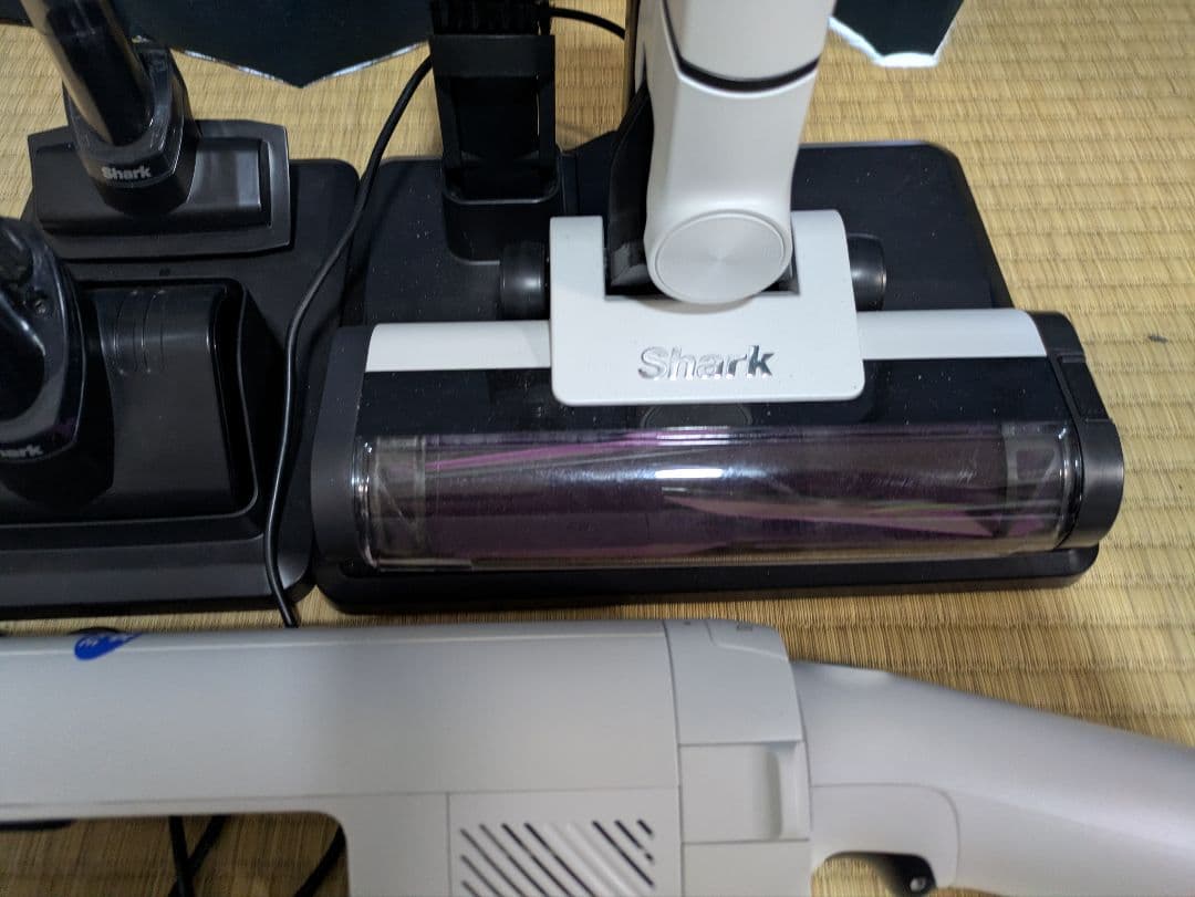 セール Shark シャーク LC400クリーナー 掃除機 バッテリー2つ