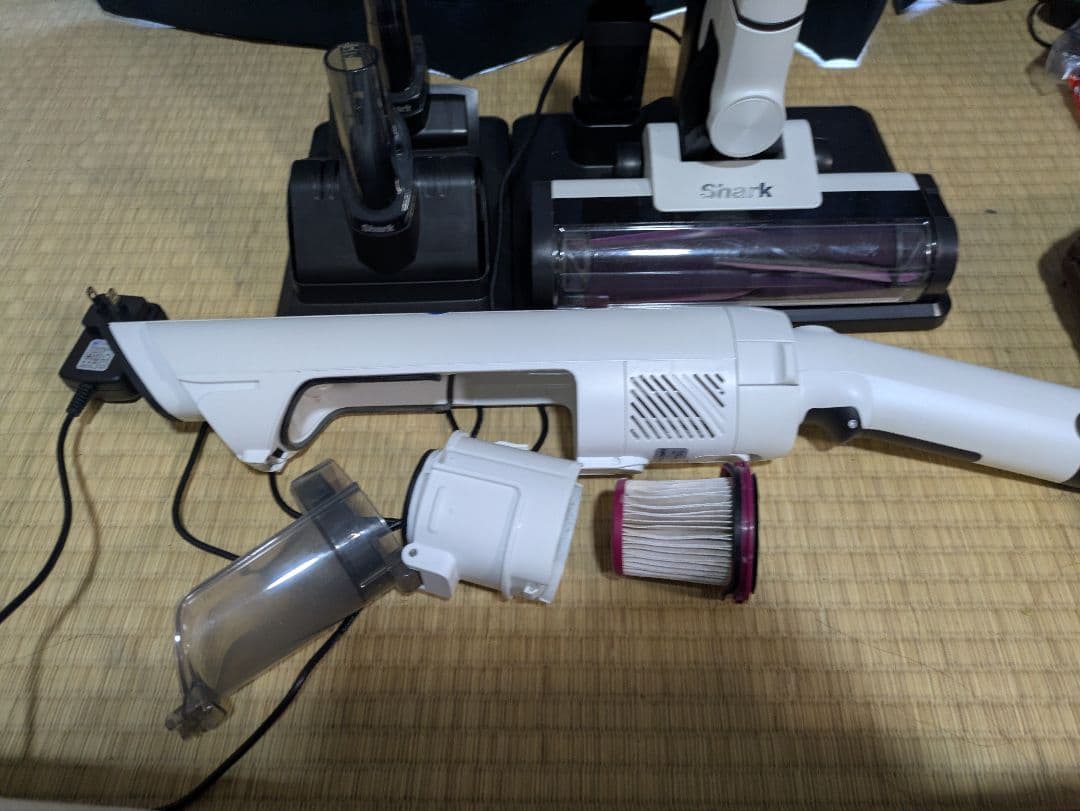 セール Shark シャーク LC400クリーナー 掃除機 バッテリー2つ