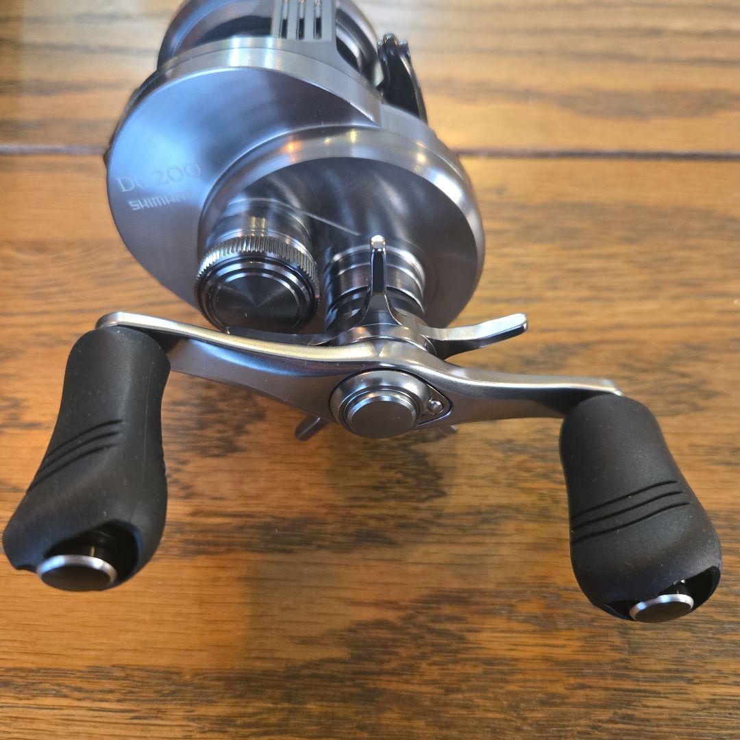 リール SHIMANO CALCUTTA CONQUEST DC 200