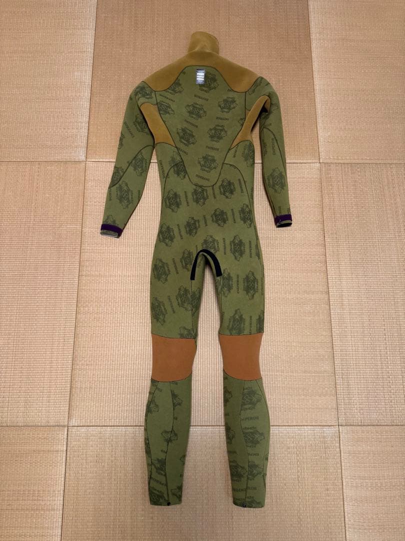 555　RASH ラッシュ　セミドライフルスーツ