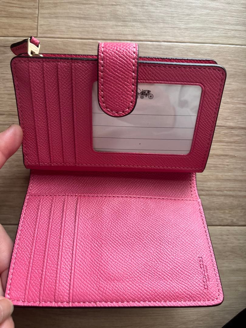 COACH コーチ 二つ折り財布 ピンク レザー