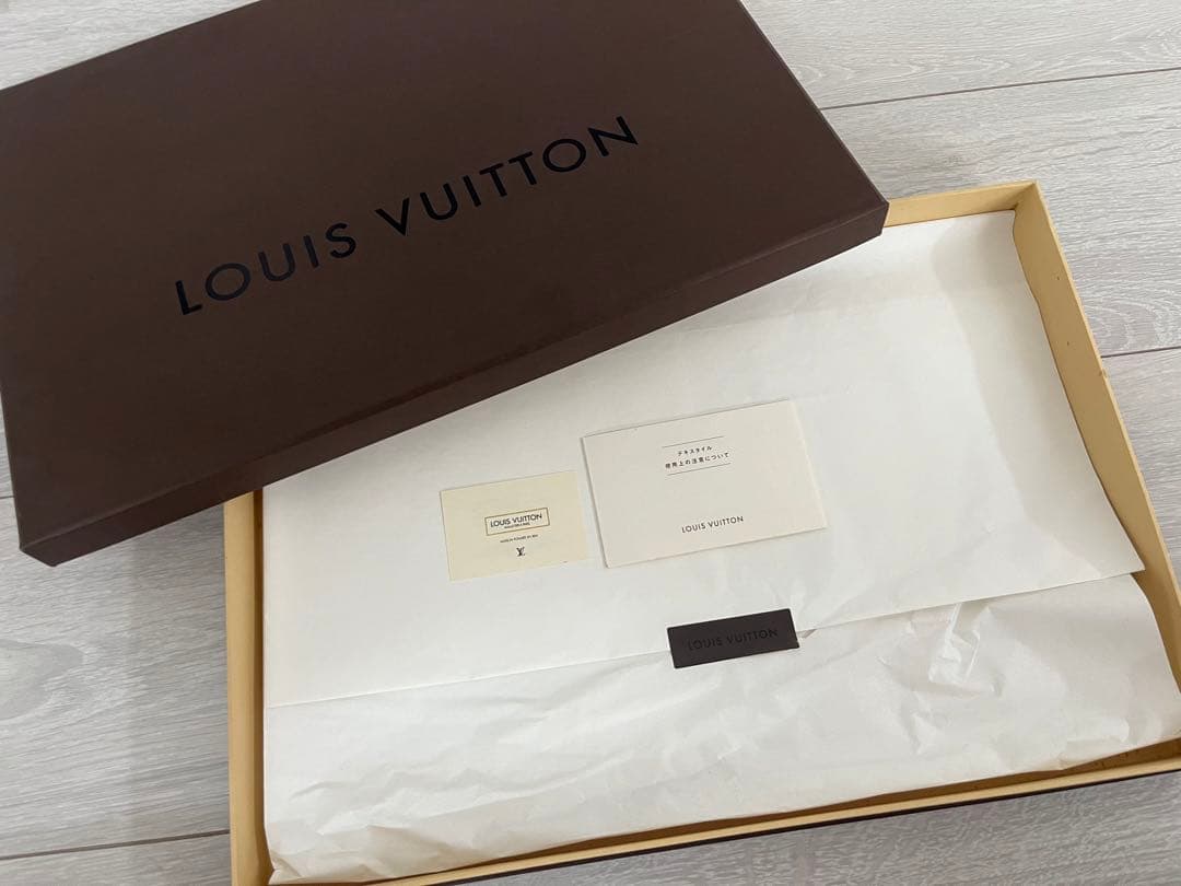 【LOUISVUITTON】【未使用】ルイヴィトン モノグラム 大判ストール