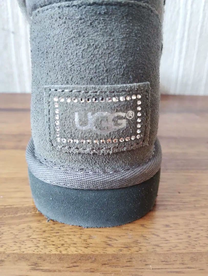 UGG　ブーツ　新品　アグ　BAILEY　BUTTON　BLING　23cm