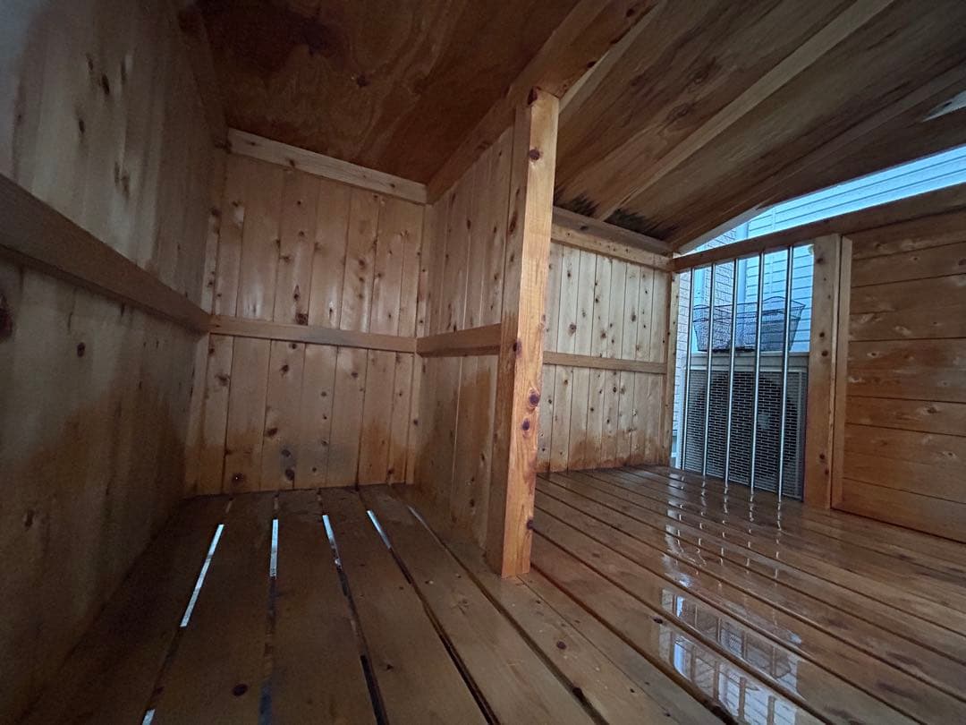 ヒノキの犬小屋