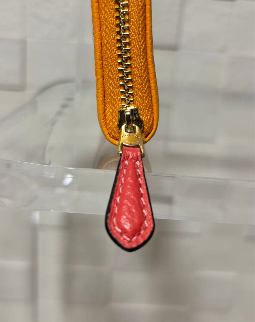 COACH 二つ折り財布デンプシースモールジップアラウンド　ベージュ　新品未使用