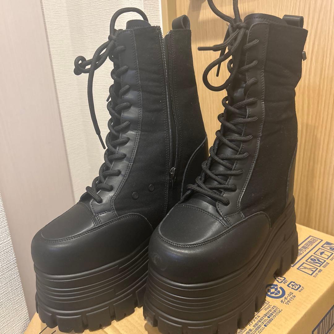 20cm厚底ブーツ