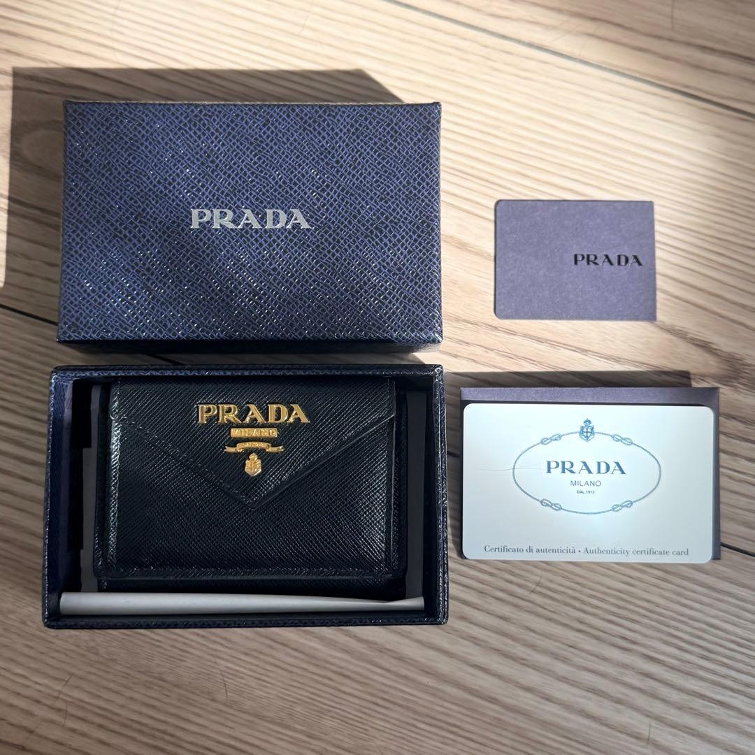 中古♡PRADA プラダ サフィアーノ 三つ折り財布 正規品