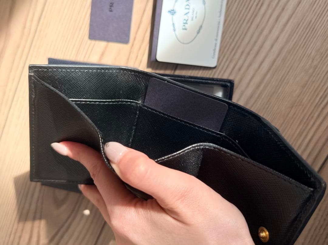 中古♡PRADA プラダ サフィアーノ 三つ折り財布 正規品