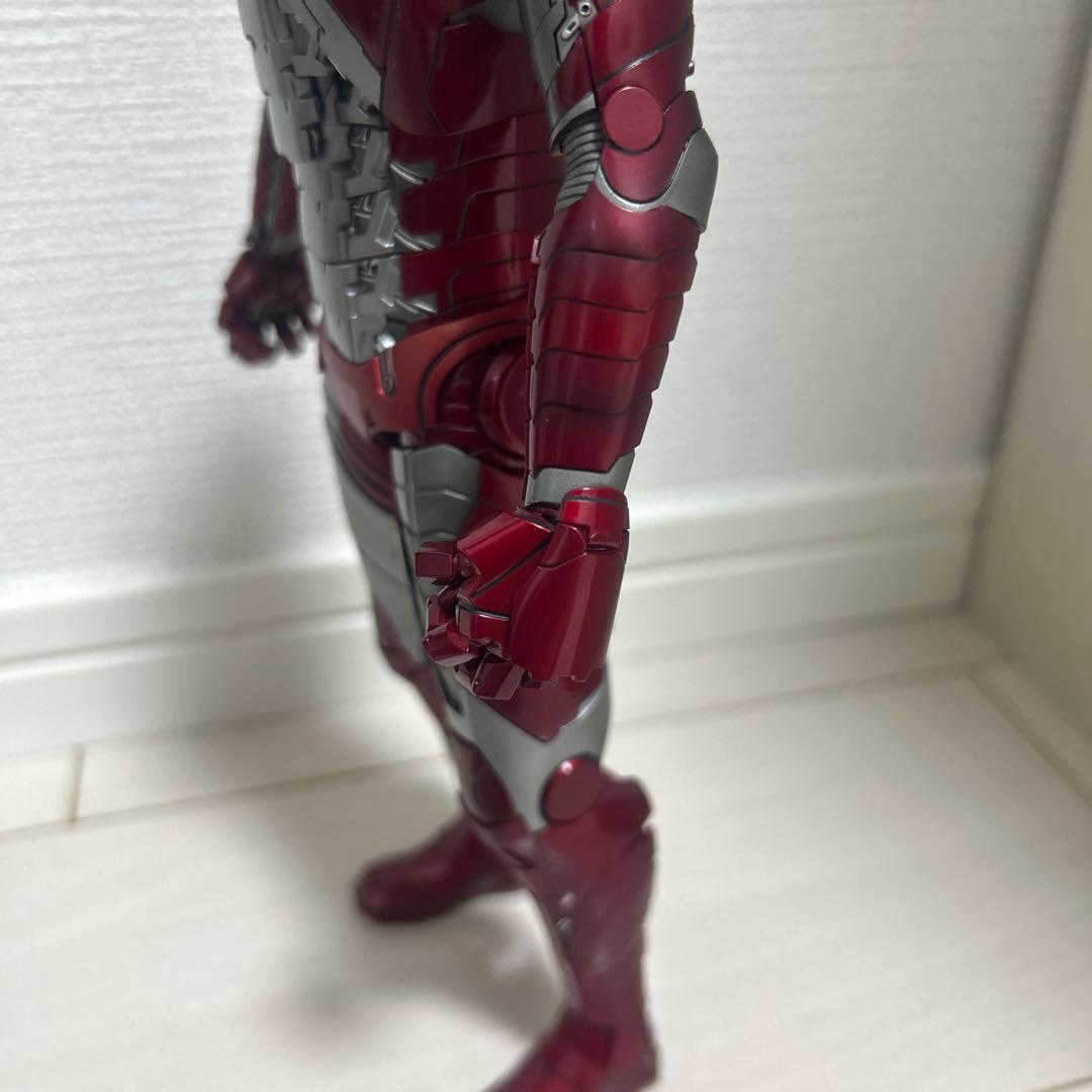 ホットトイズ　アイアンマンマークV
