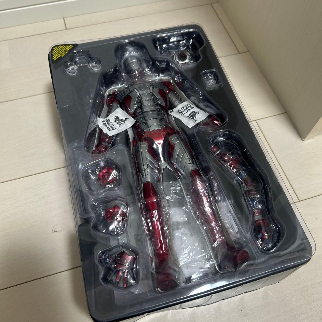 ホットトイズ　アイアンマンマークV