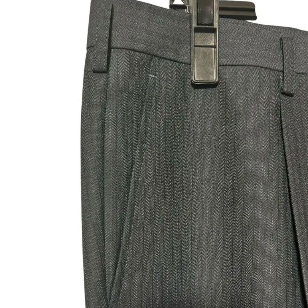 美品✨紺色ストライプスーツ　 パンツ2本付き　大きめ　洋服の青山