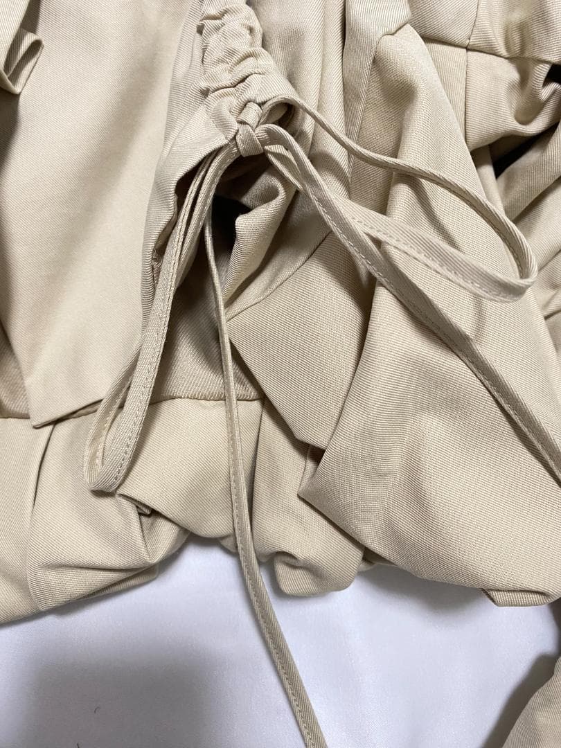 ZARA フリル付きクロップドトレンチコート ベージュ XS～S