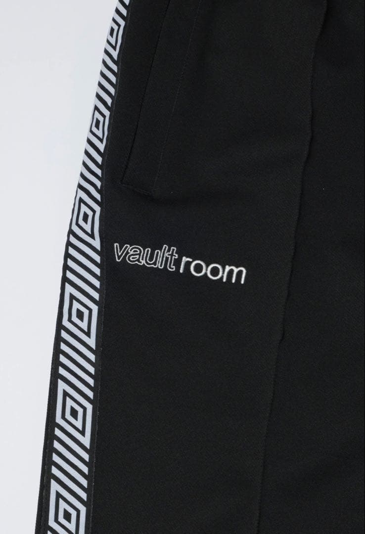 vaultroom VR × UMBRO TRACK PANTS - L