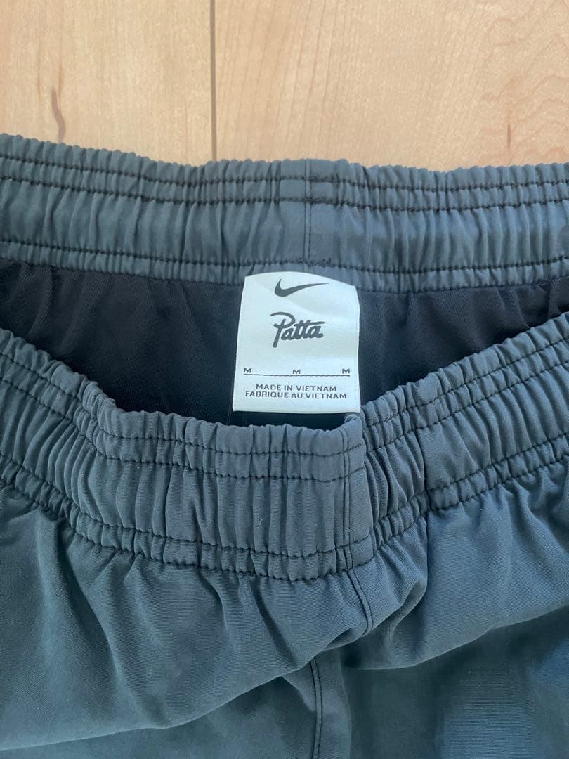 【最終値下げ中】Nike Patta コラボ　トラックパンツ　Mサイズ新品
