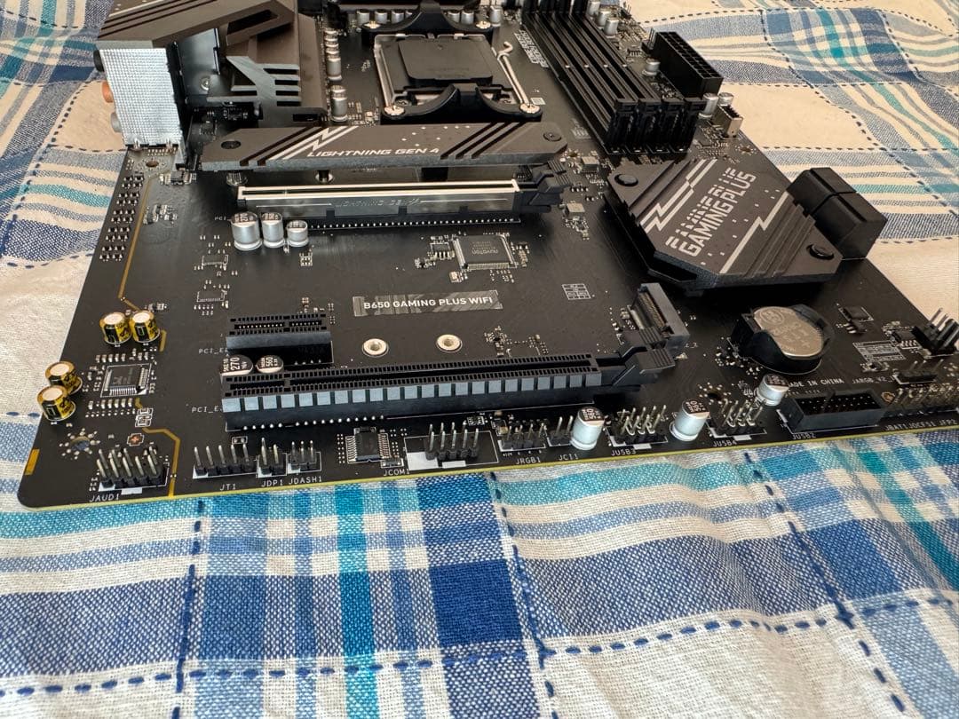 MSI B650 GAMING PLUS WIFI マザーボード 箱 AM5