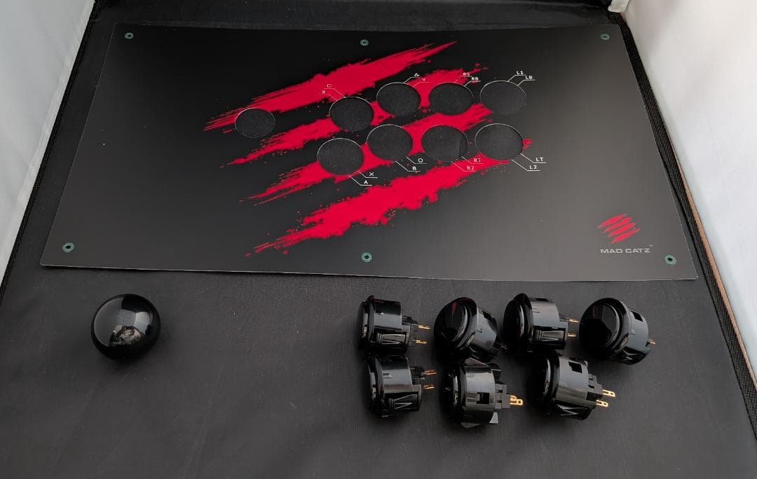 【カスタム】 Mad Catz EGO アーケードスティック 着せ恋 リズ仕様