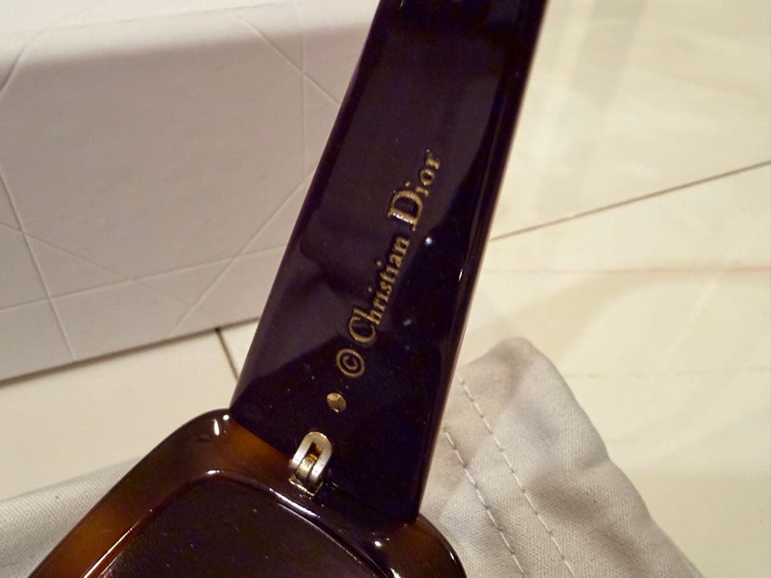 Dior ブラウンピンクラウンドサングラス