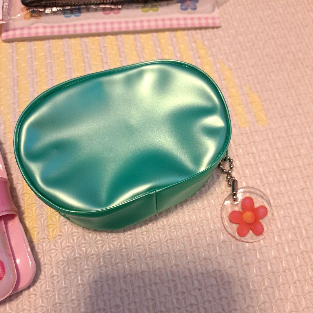 ハローキティグッズ色々まとめ売り タオル&キーホルダー&ハンカチ　セット